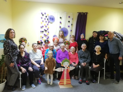 Предприниматель из Тюмени Татьяна Чернышова в декабре 2021 года открыла реабилитационно - досуговый центр дневного пребывания для пожилых людей с деменцией «Посиделки»